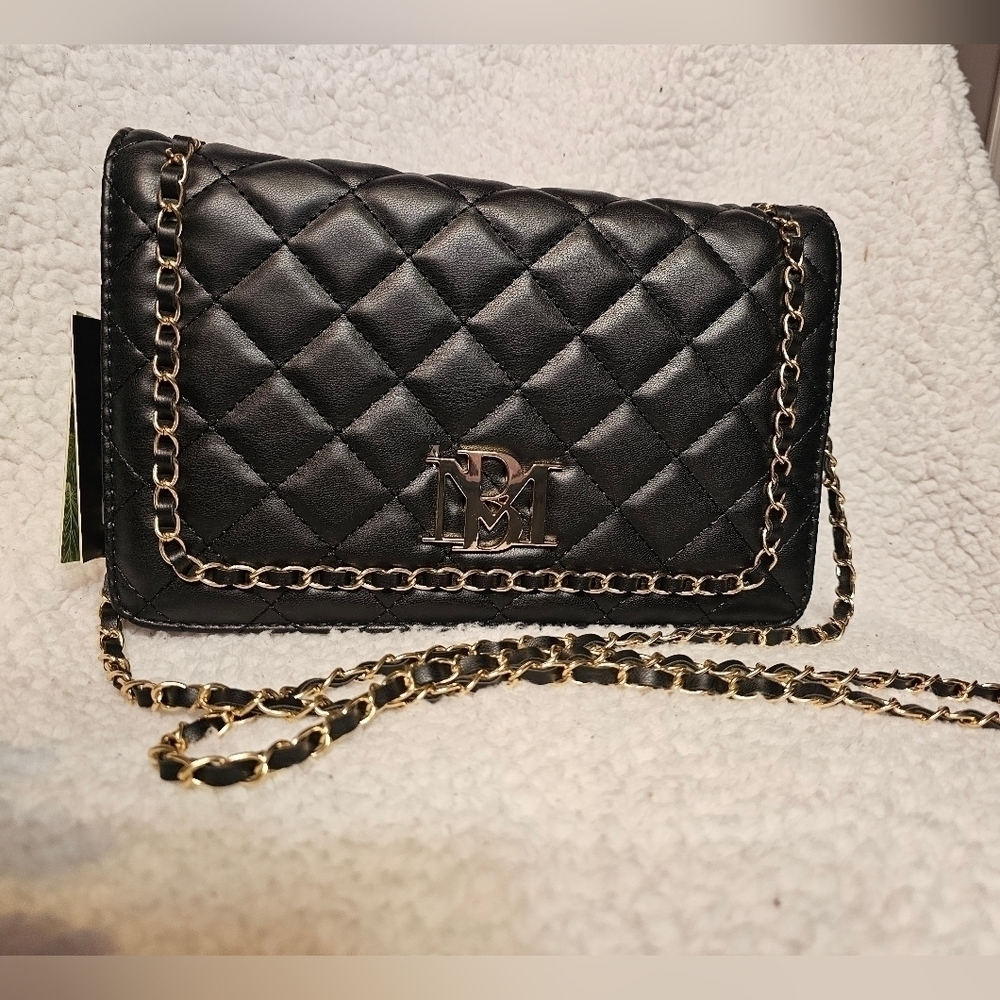 Badgley Mischka Black Quilted Chain Crossbody Bag with Gold Hardware - Picture 6 of 6